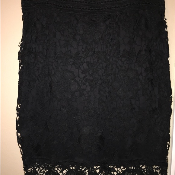 Beautiful Black Lace Skirt with underlining - Picture 3 of 5